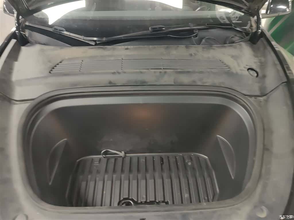 Tesla Model Y, 2022 16
