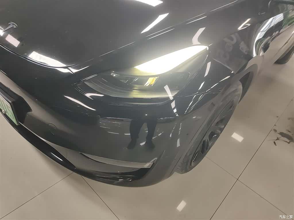 Tesla Model Y, 2022 18