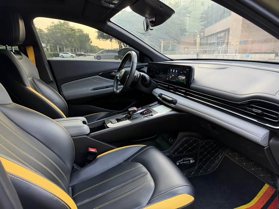 Trumpchi Shadow Leopard