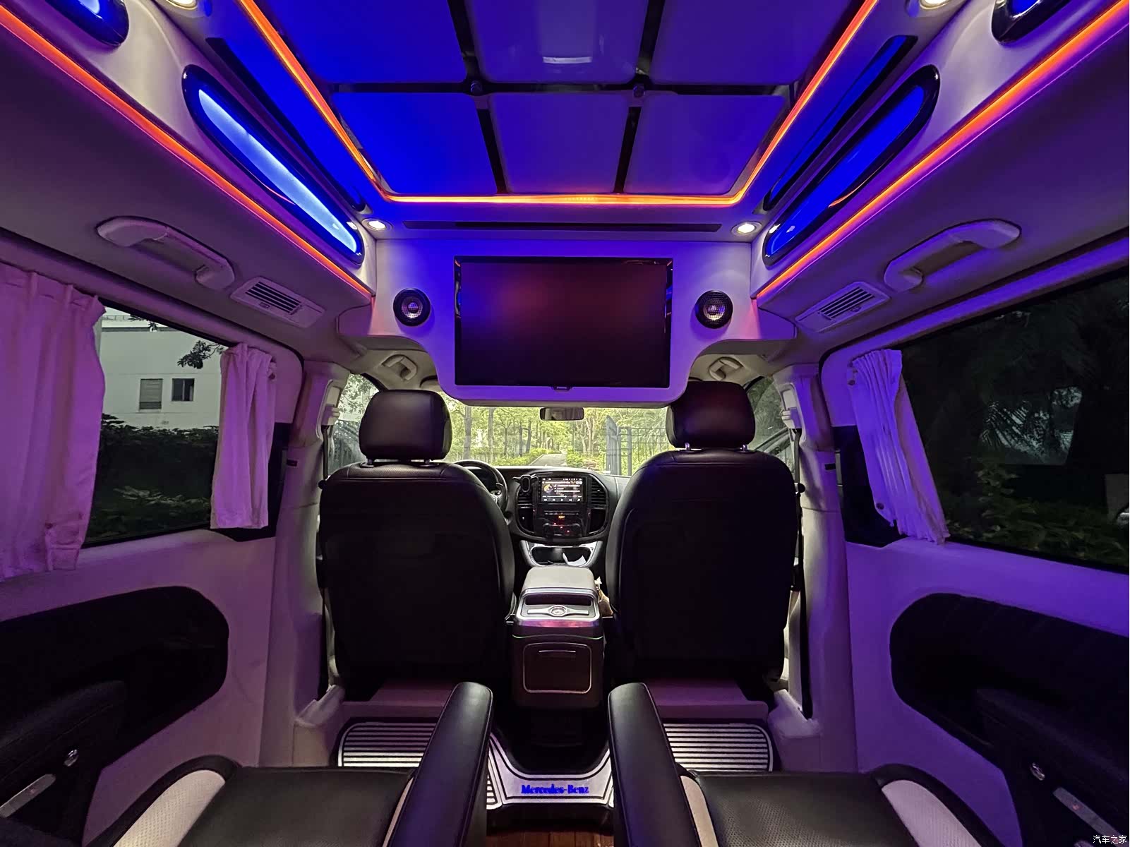 Mercedes-Benz V-Class, 2018 14
