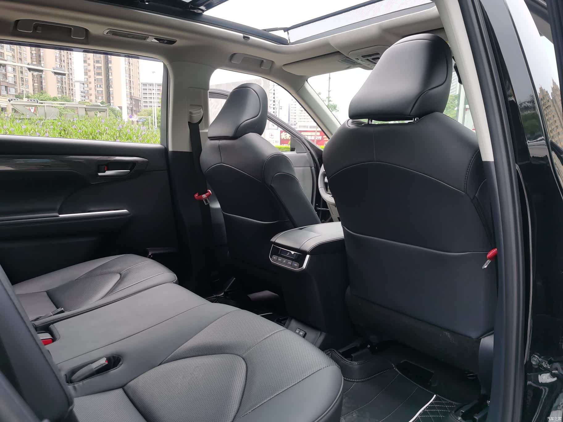 Toyota Highlander, 2024 11