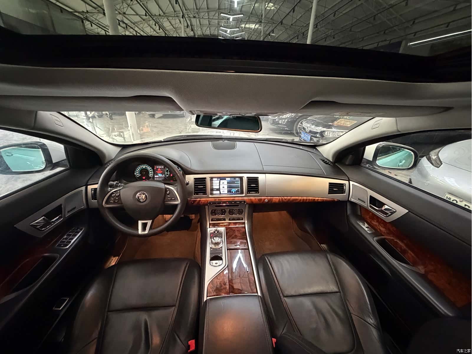 Jaguar XF, 2015 20