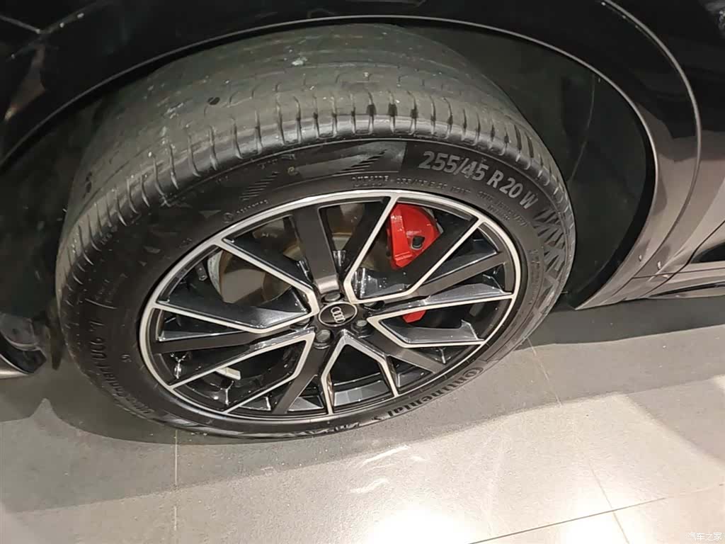 Audi Q5L, 2024 23