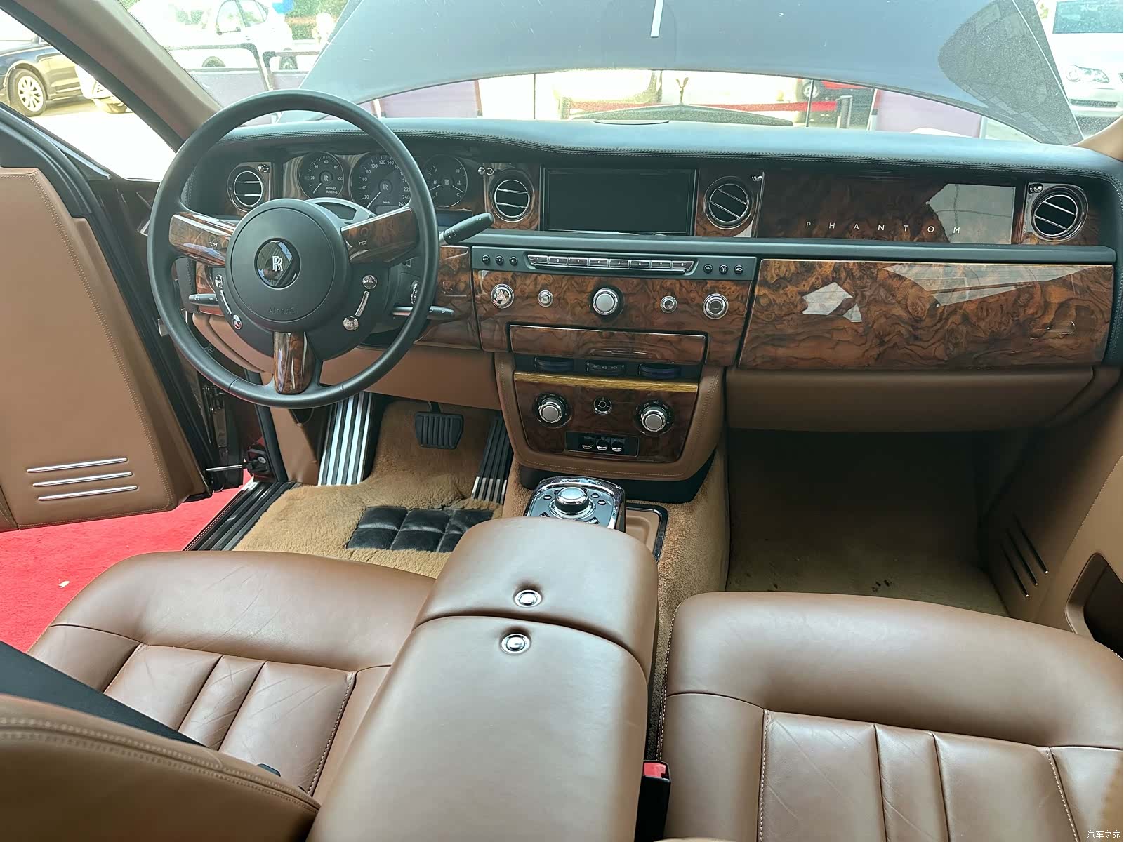 Rolls-Royce Phantom, 2016 17