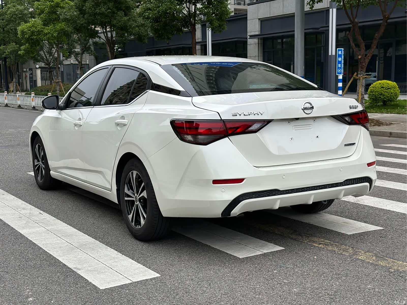 Nissan Sylphy, 2020 все фото