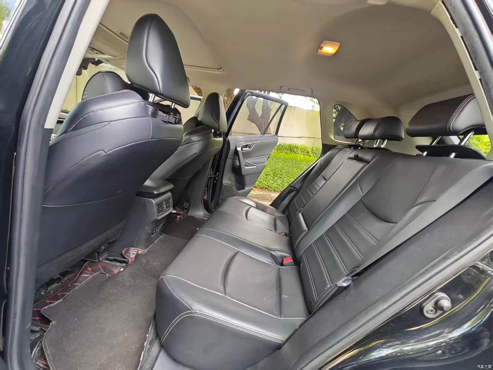 Toyota Wildlander, 2020 все фото
