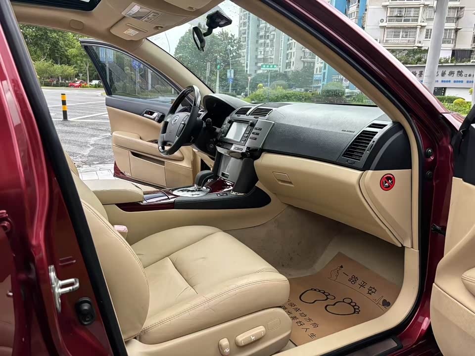 Toyota Reiz Toyota Reiz