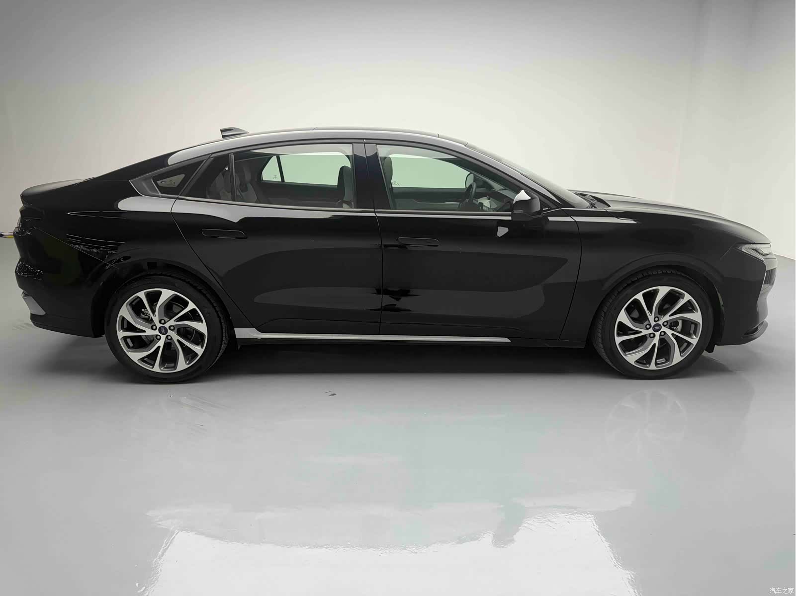 Ford Mondeo, 2022 9