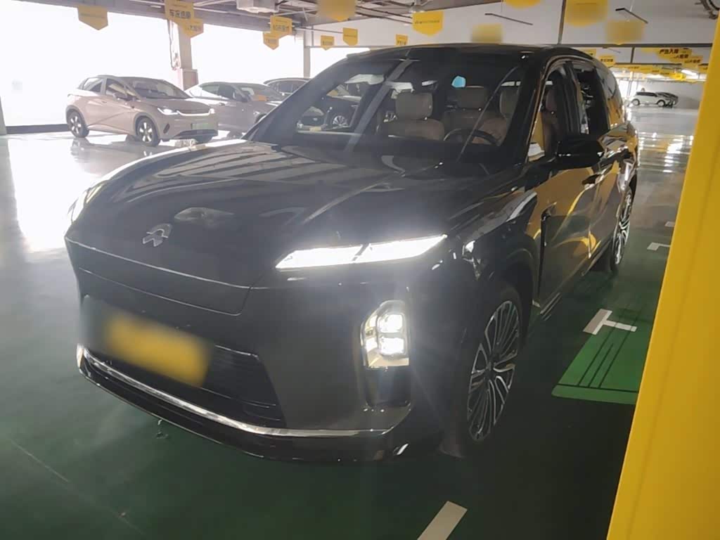 NIO ES8
