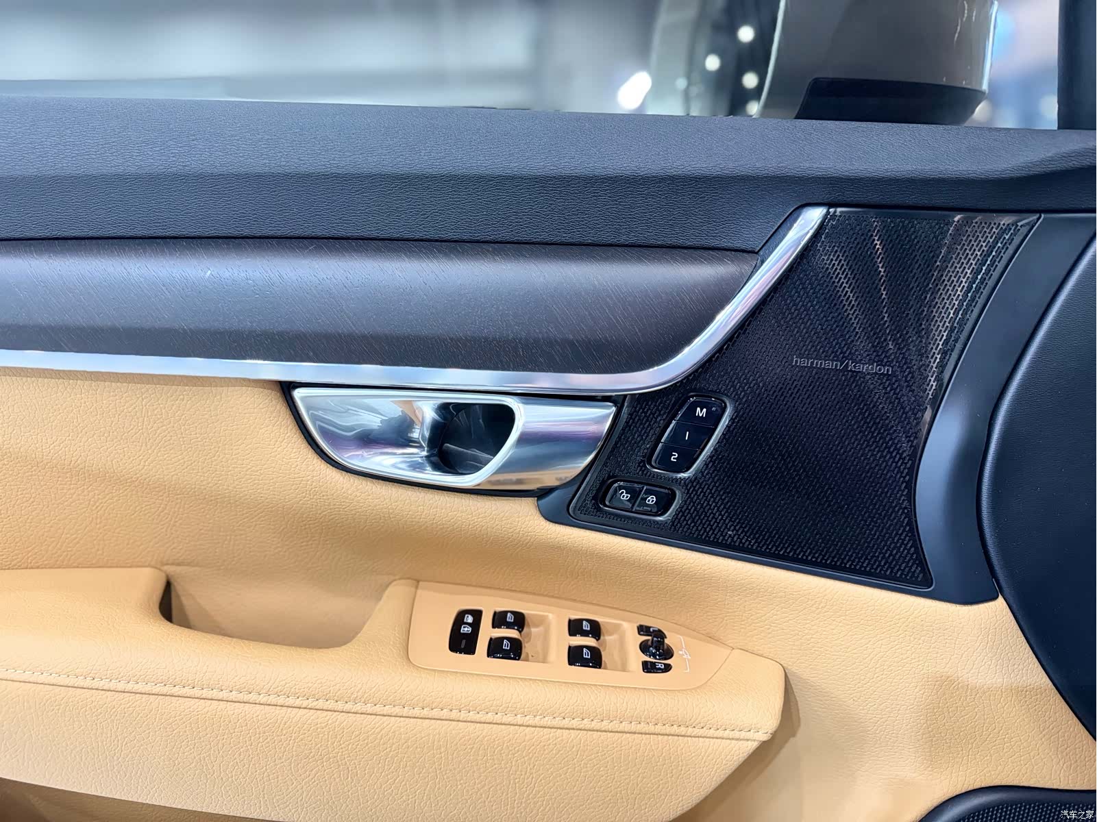 Volvo V90, 2019 26