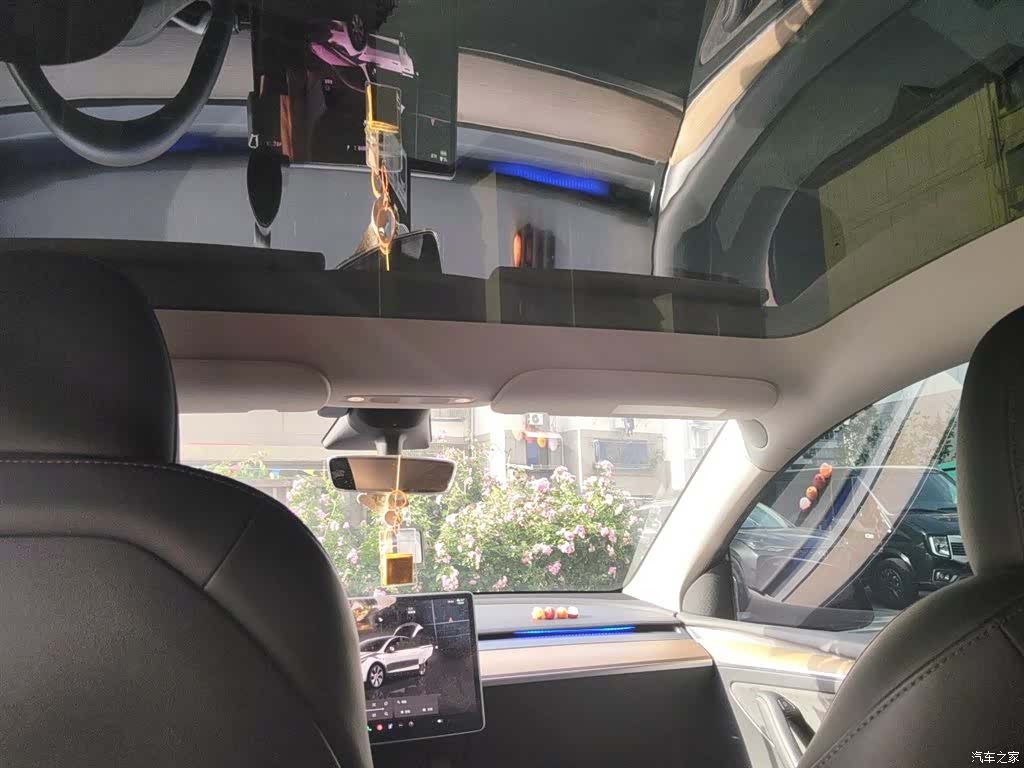 Tesla Model Y, 2022 9