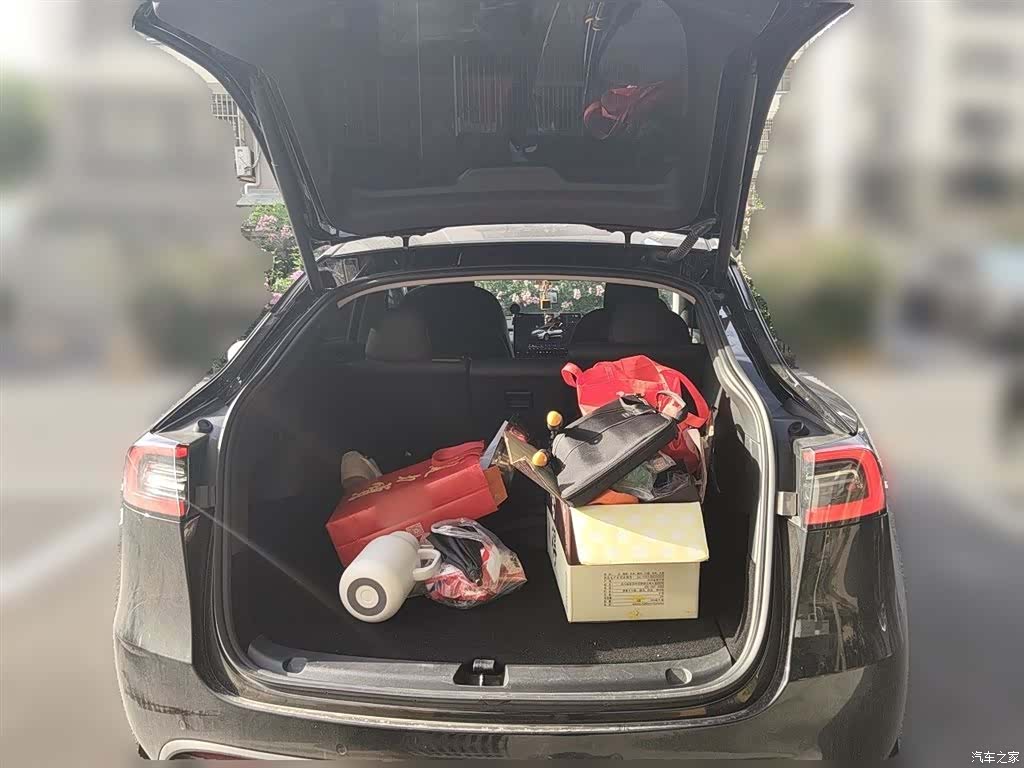Tesla Model Y, 2022 10