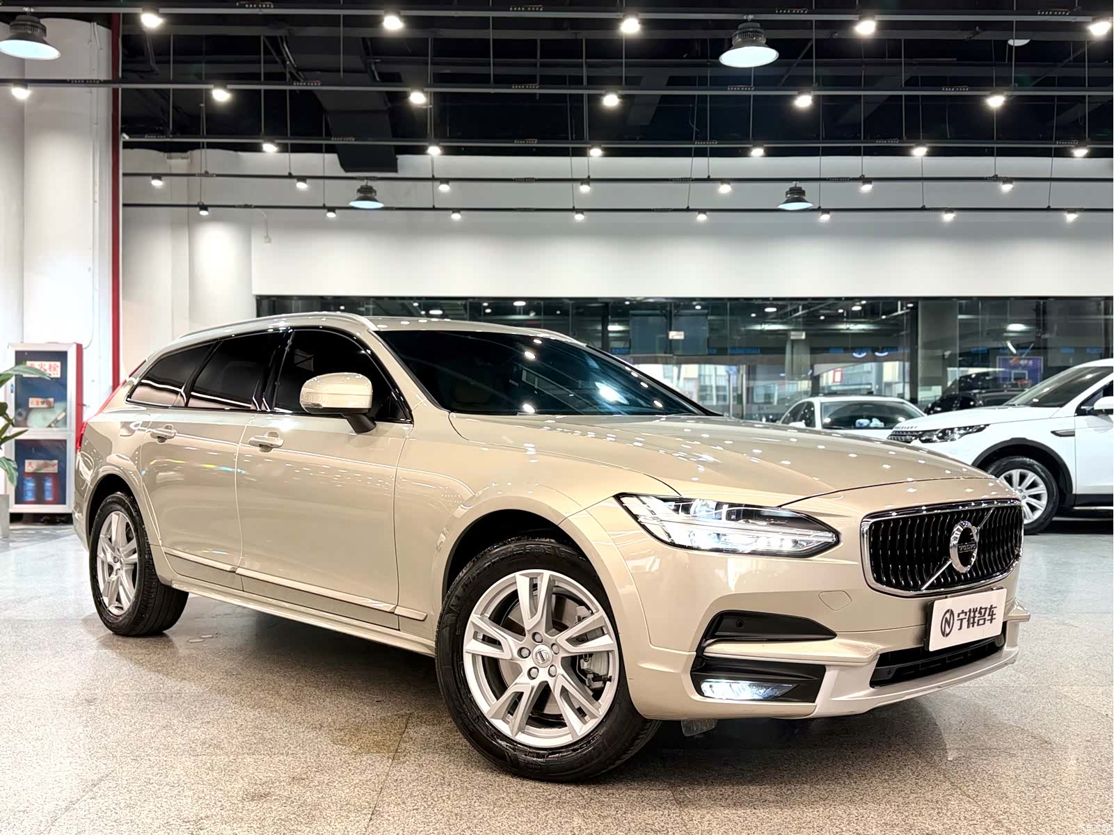 Volvo V90, 2019 3