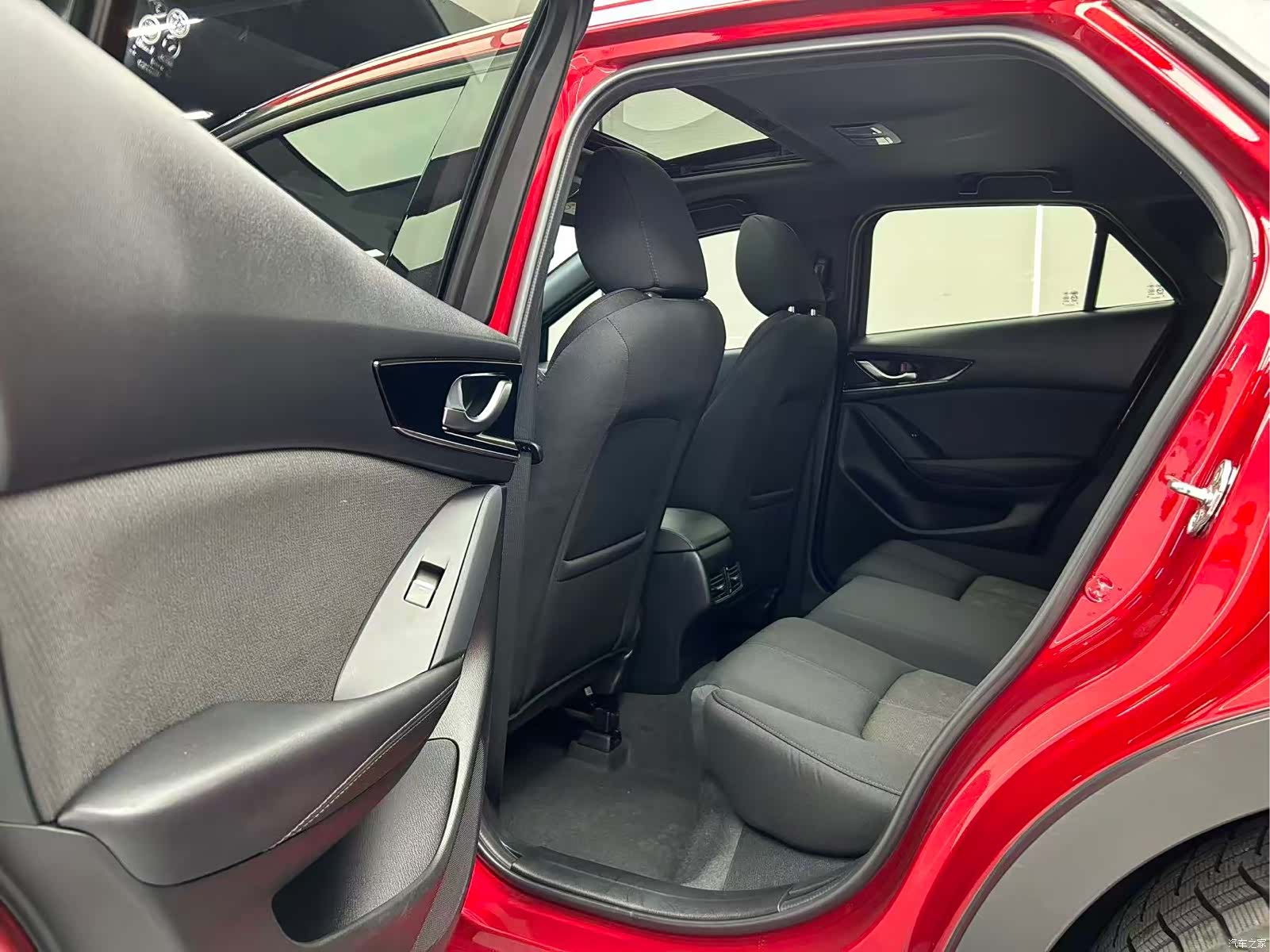 Mazda CX-4, 2023 18