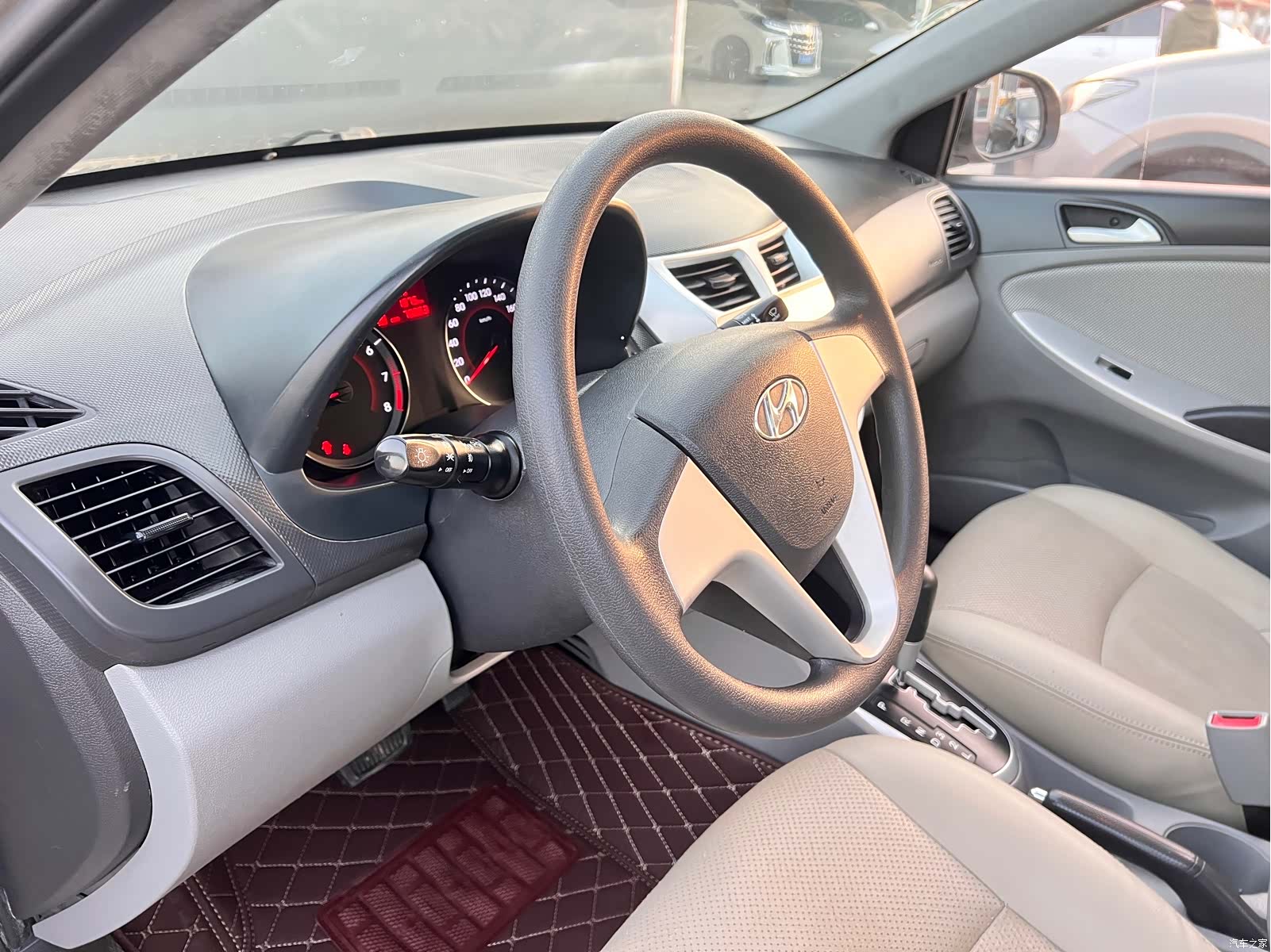 Hyundai GLS, 2014 7