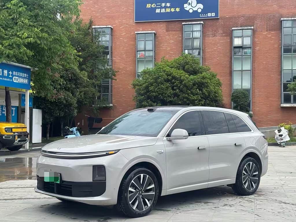 Li Auto L6