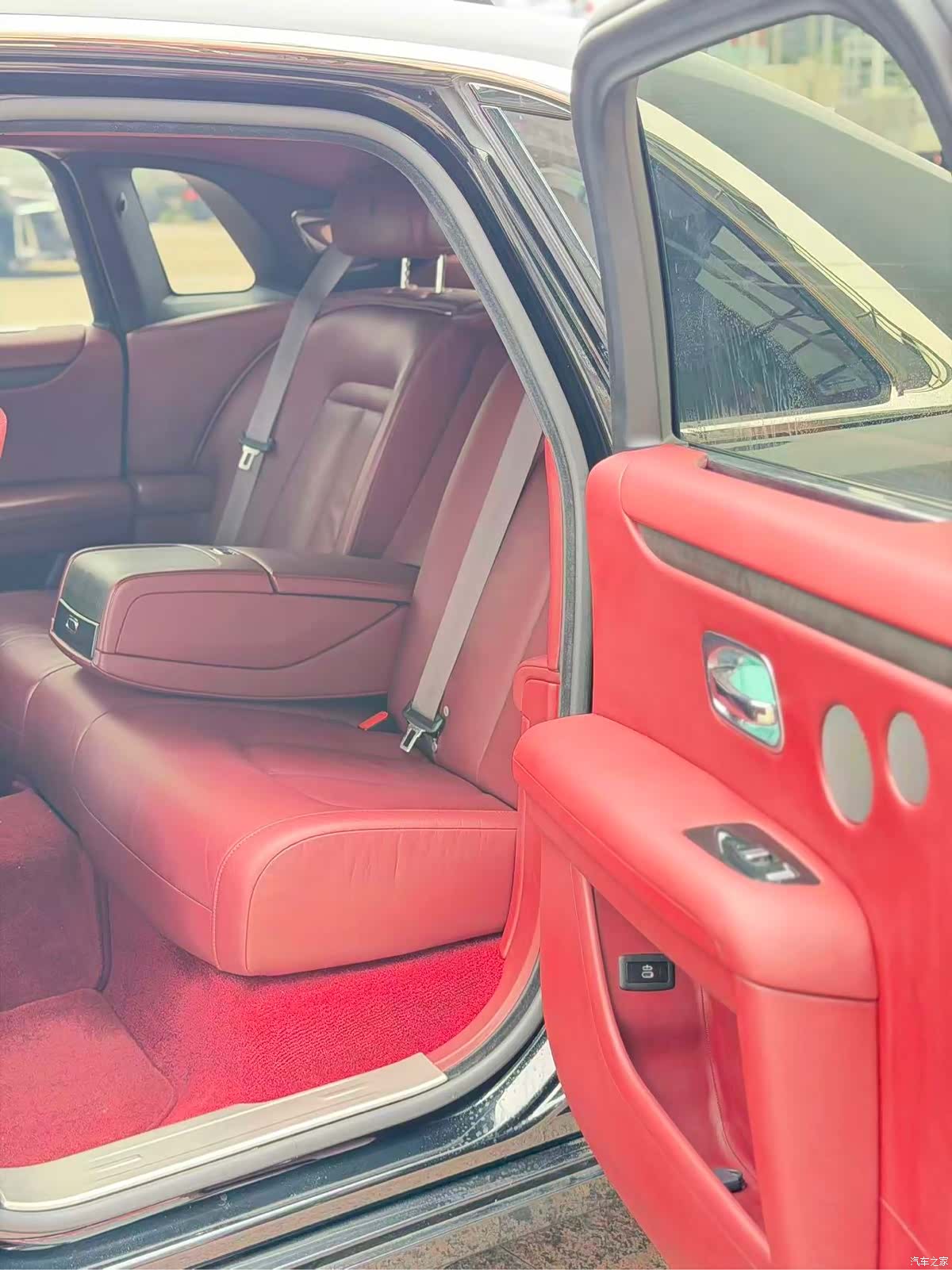 Rolls-Royce Ghost, 2021 4