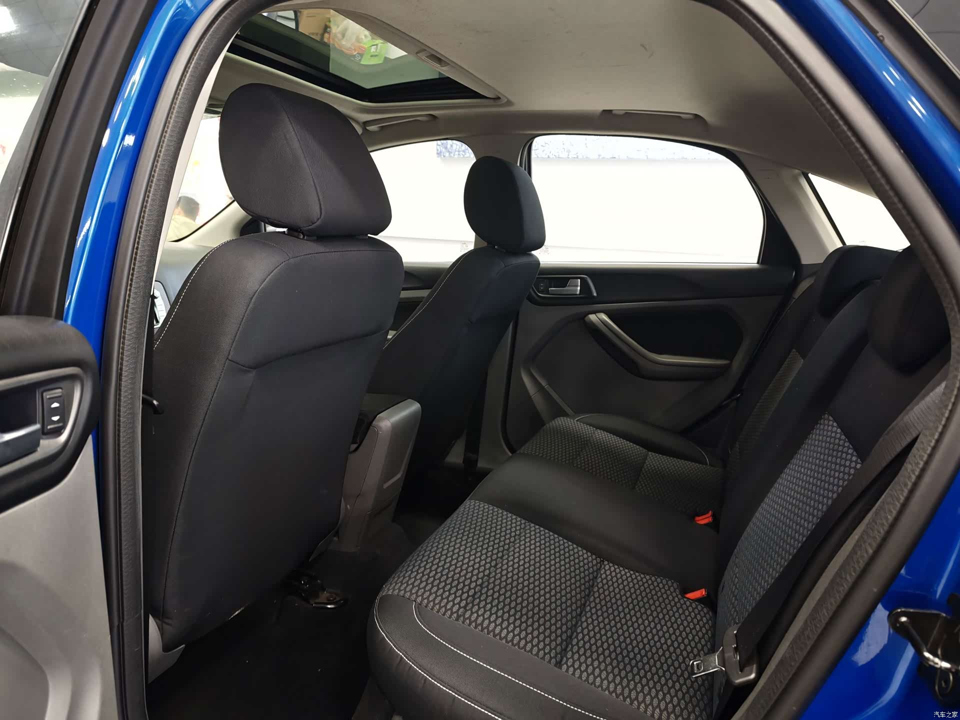 Ford Focus, 2014 11