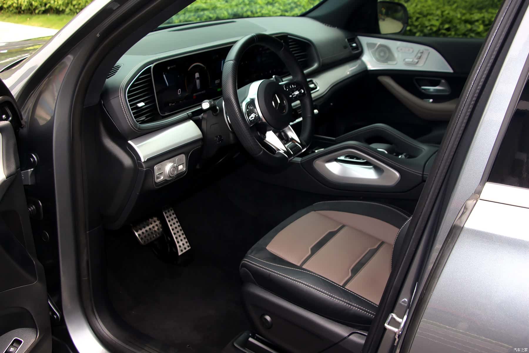 Mercedes-Benz GLE, 2023 13