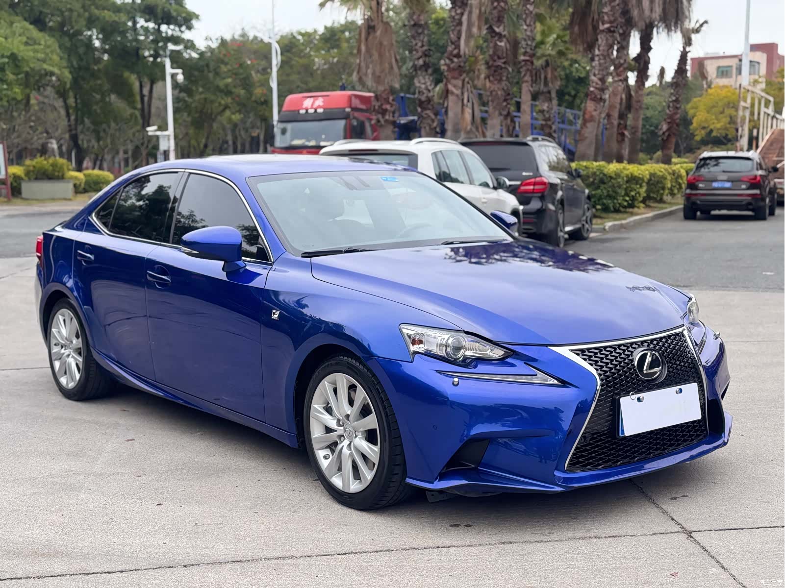 Lexus IS, 2016 3