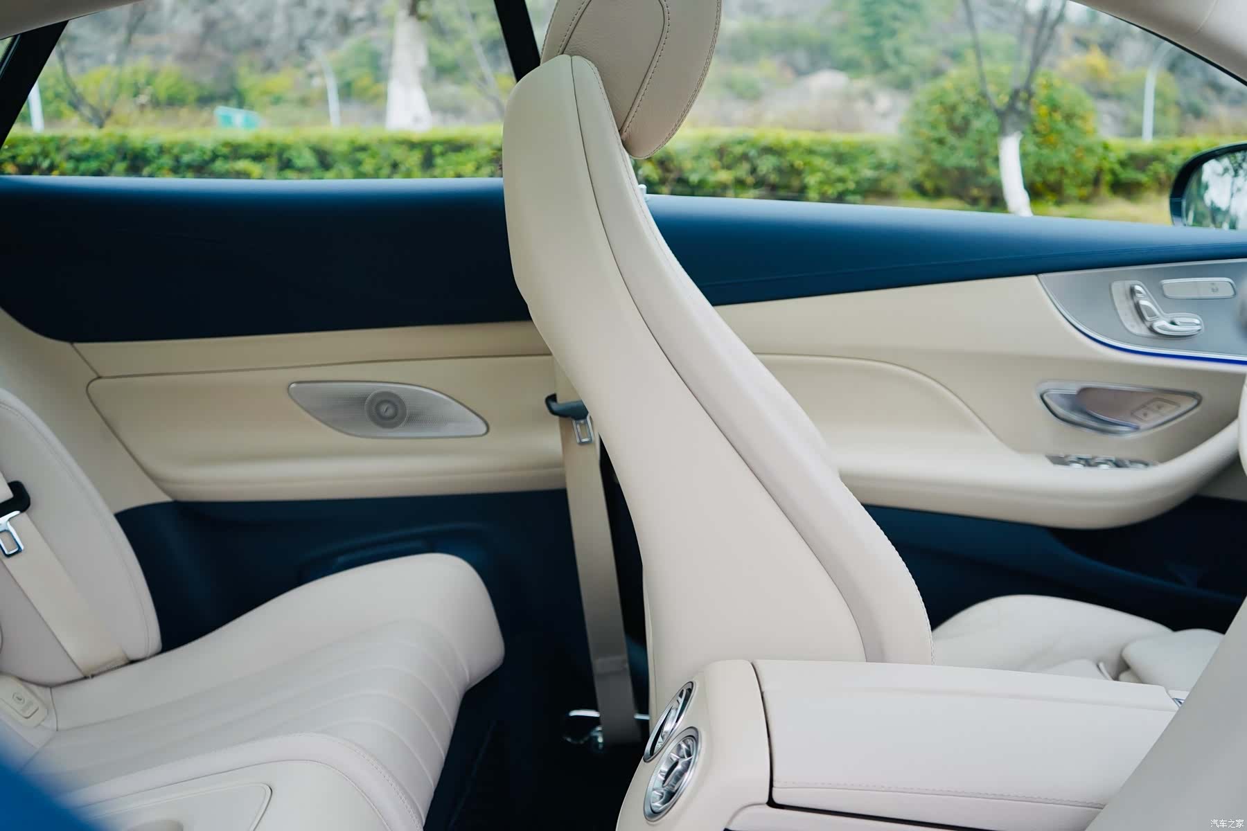 Mercedes-Benz E-Class, 2018 12