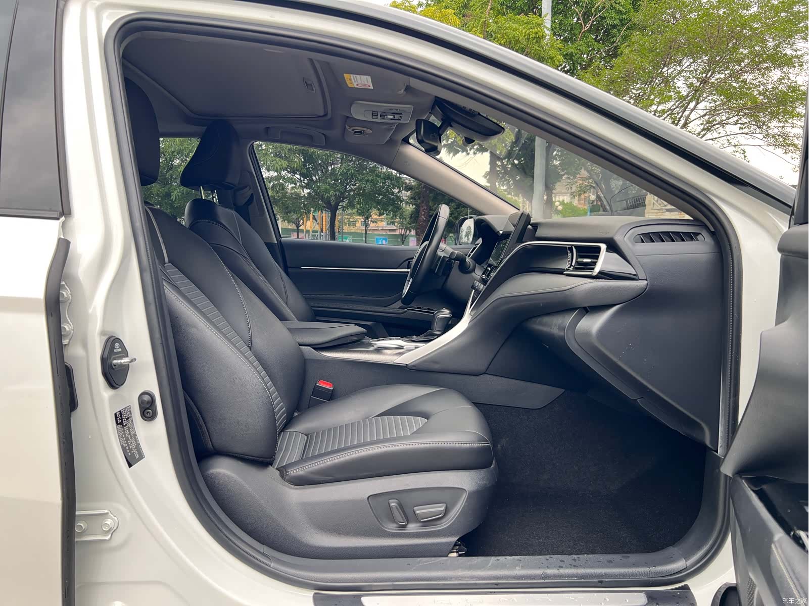 Toyota Camry, 2023 6