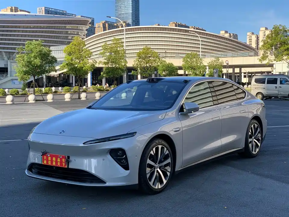 NIO ET7