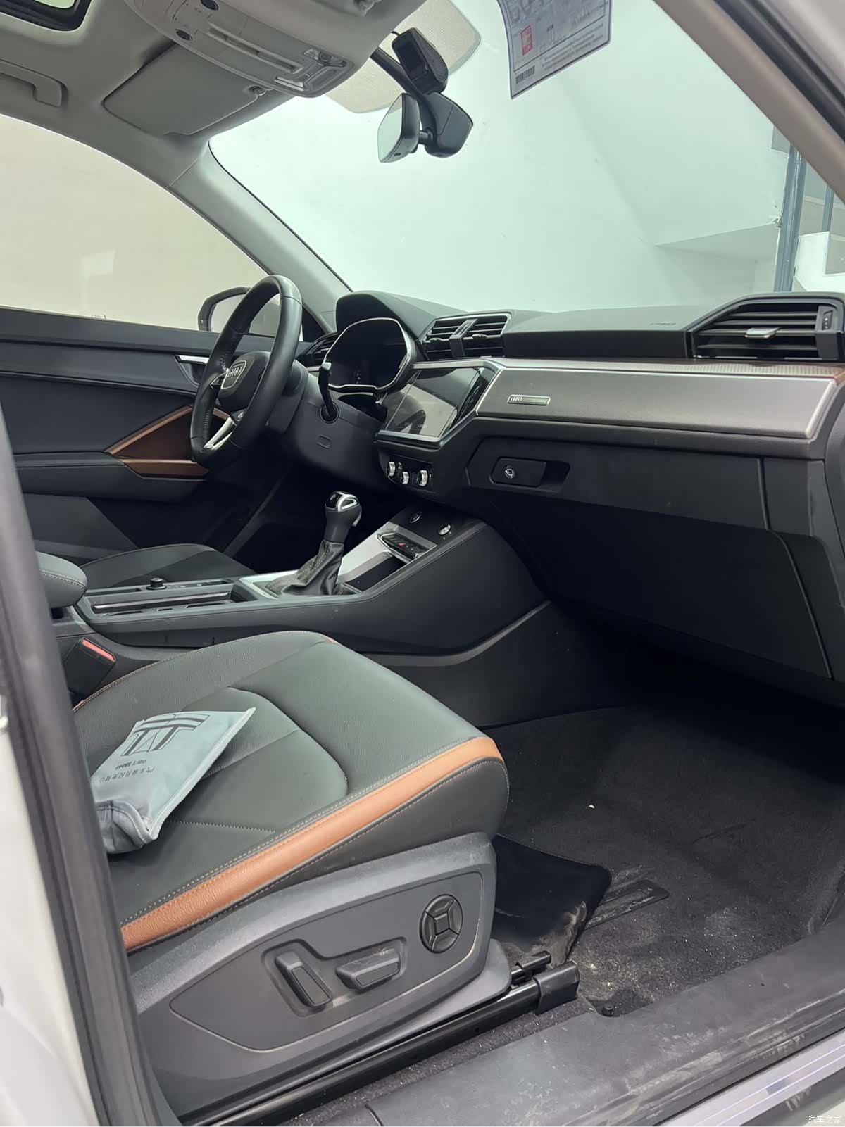 Audi Q3, 2022 11