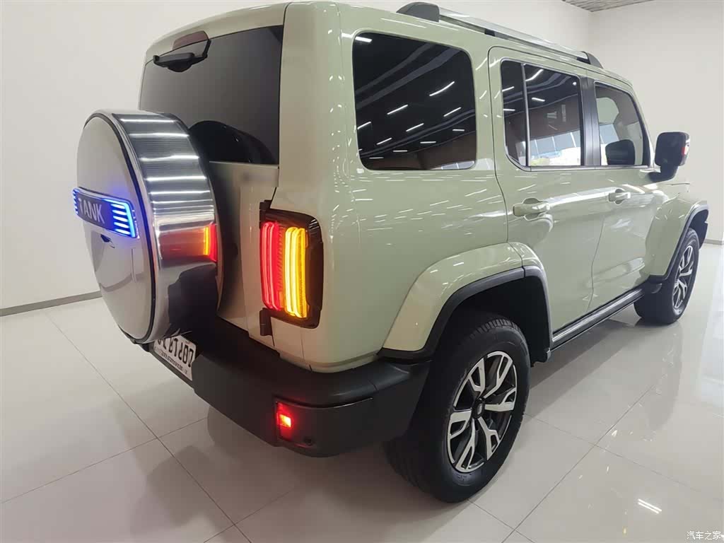 Tank 300, 2022 7