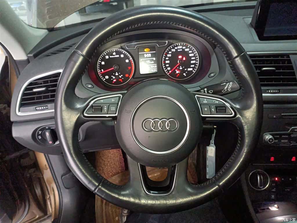 Audi Q3, 2016 11