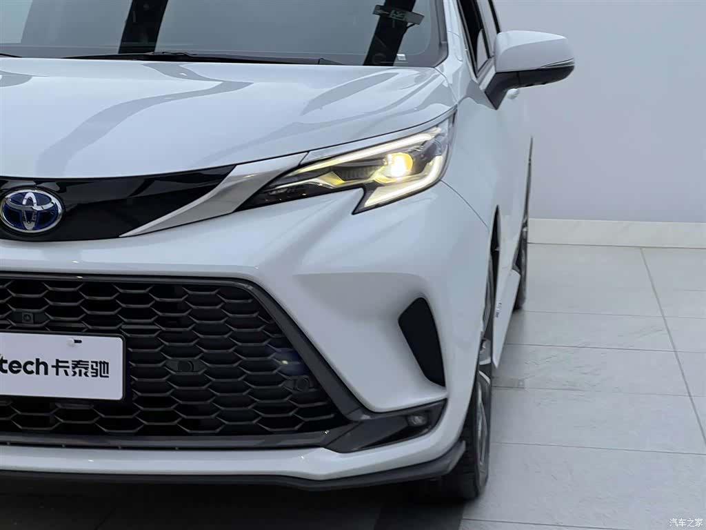 Toyota Granvia, 2024 9