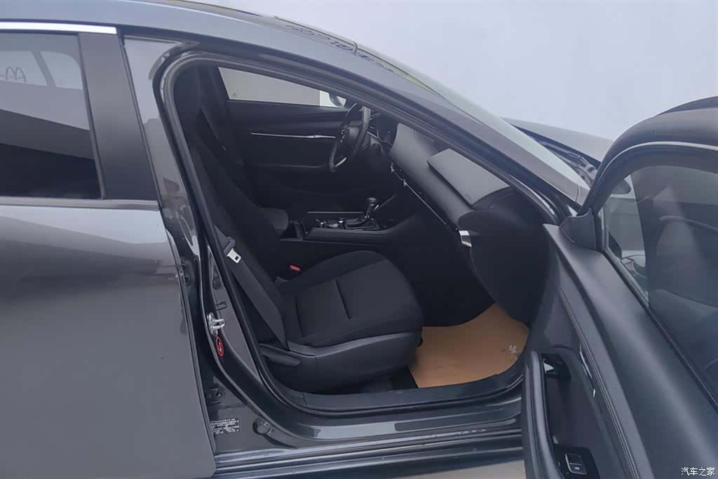 Mazda Mazda3, 2021 8
