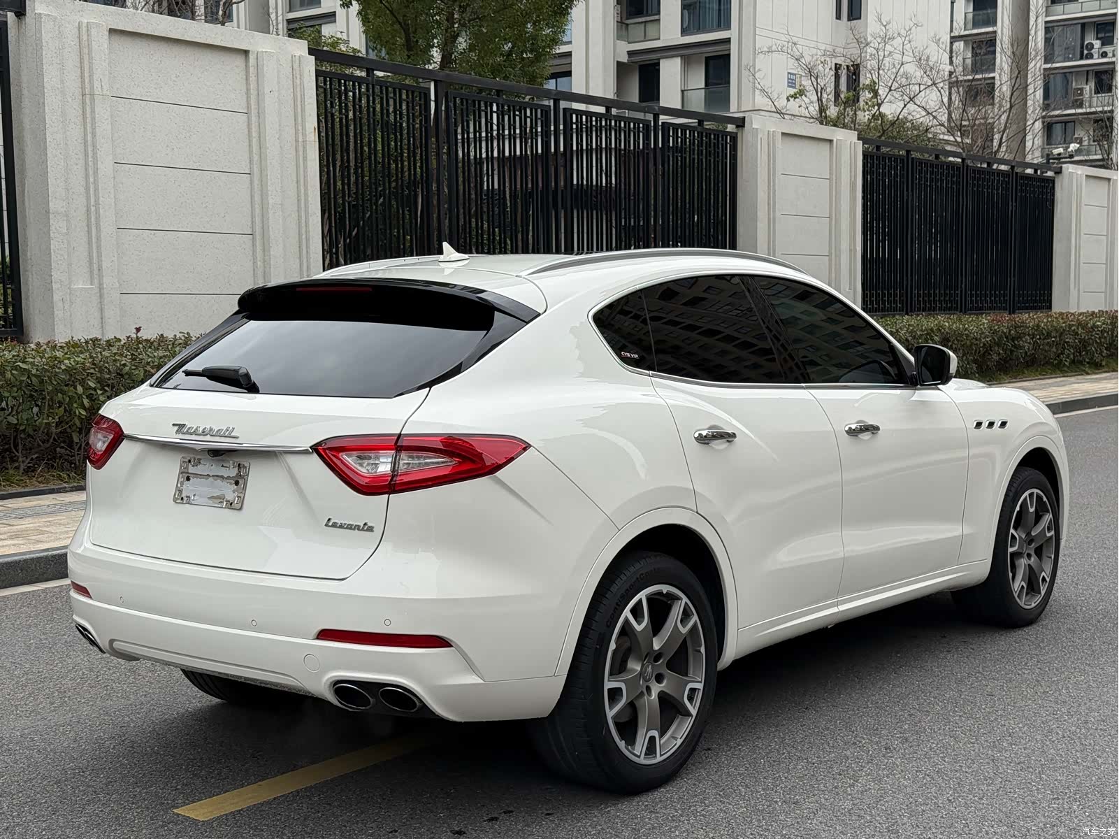 Maserati Levante, 2017 4