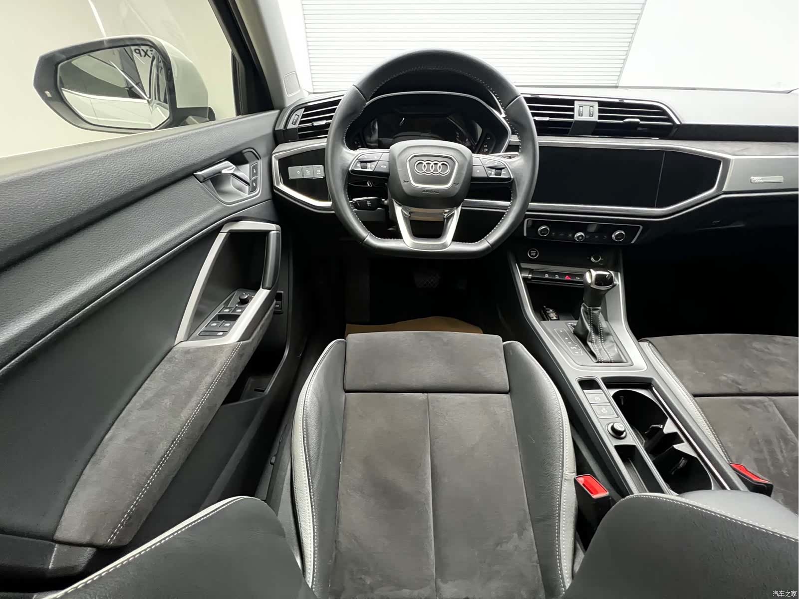 Audi Q3, 2021 9