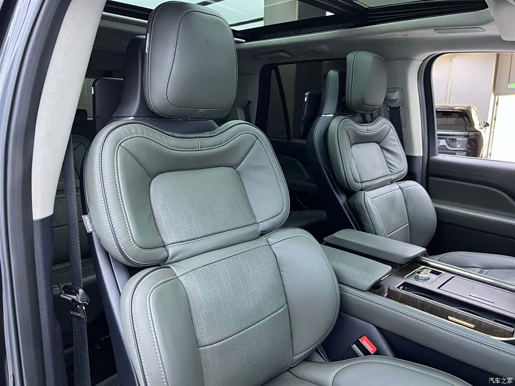 Lincoln Navigator, 2023 20
