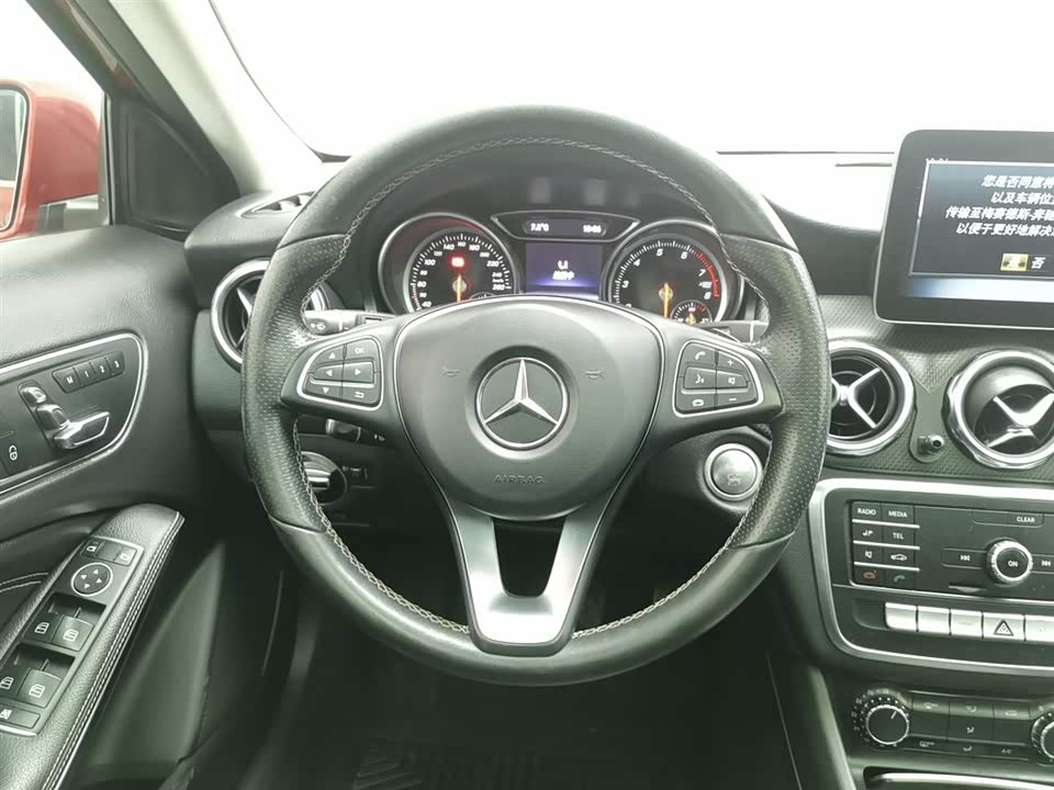 Mercedes-Benz GLA