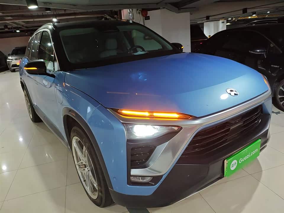 NIO ES8