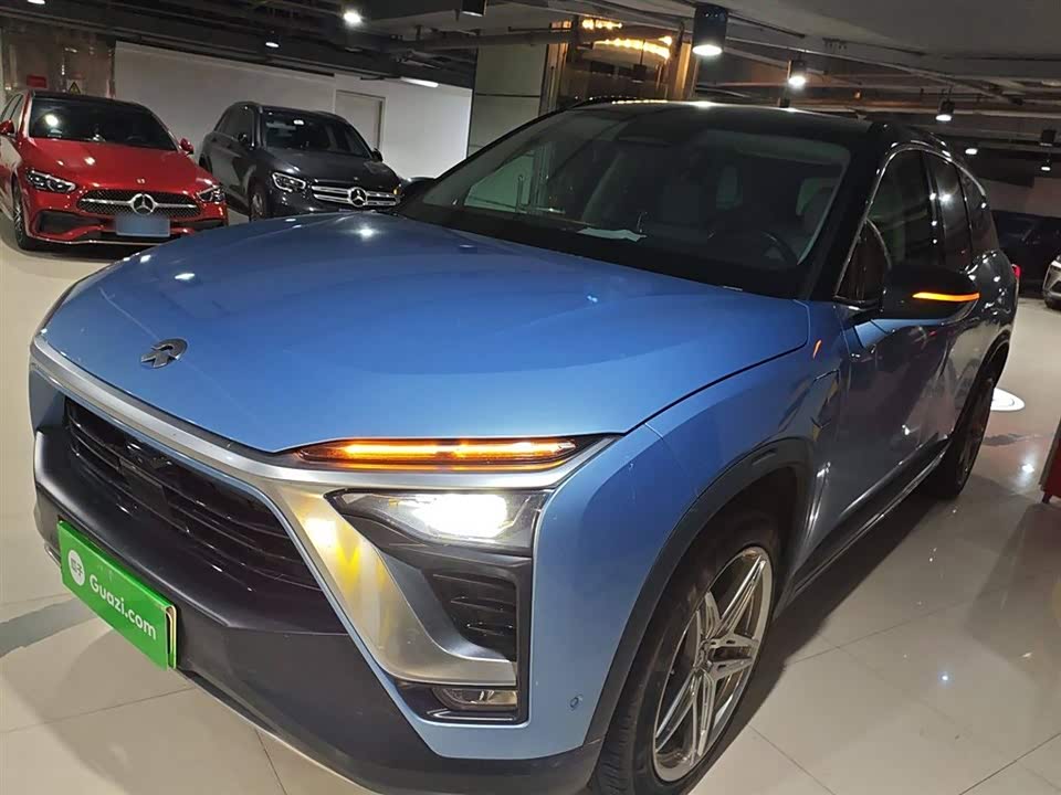 NIO ES8