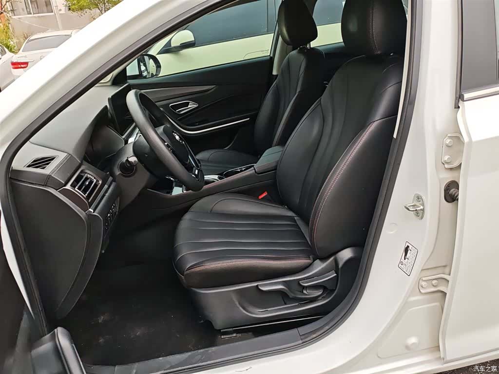 BAIC U7, 2020 15