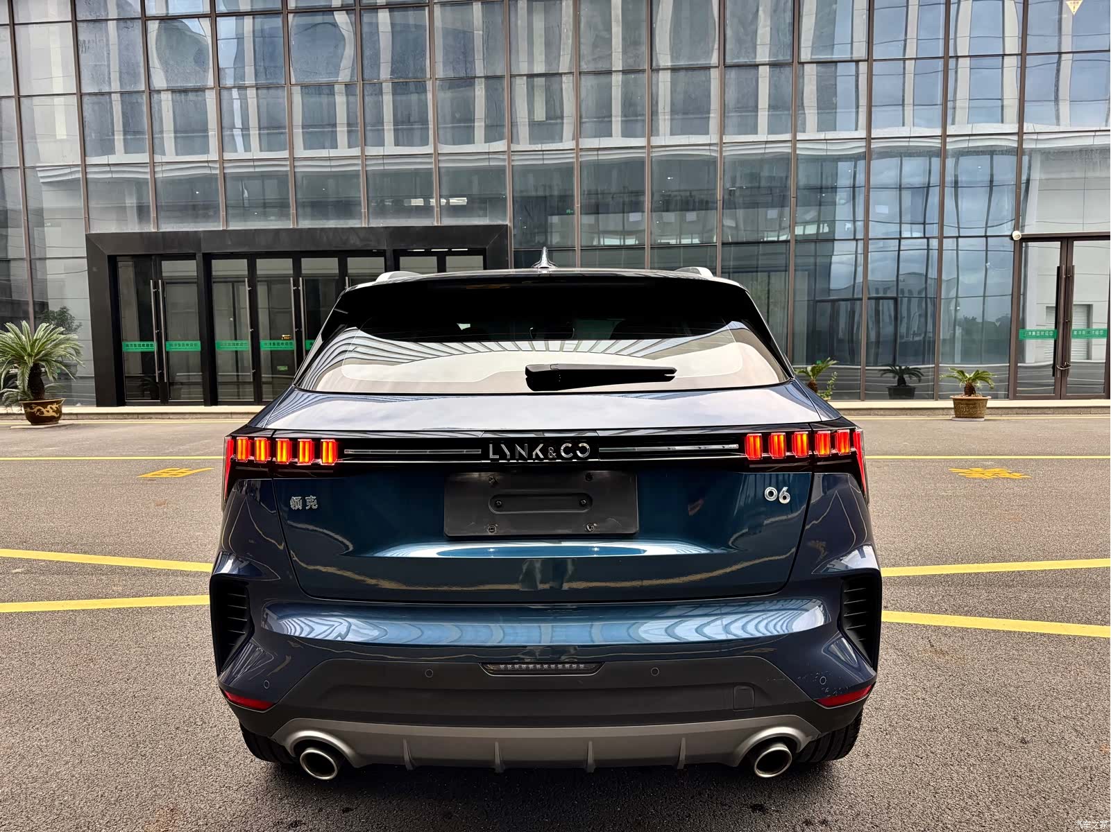 Lynk & Co 02, 2021 все фото