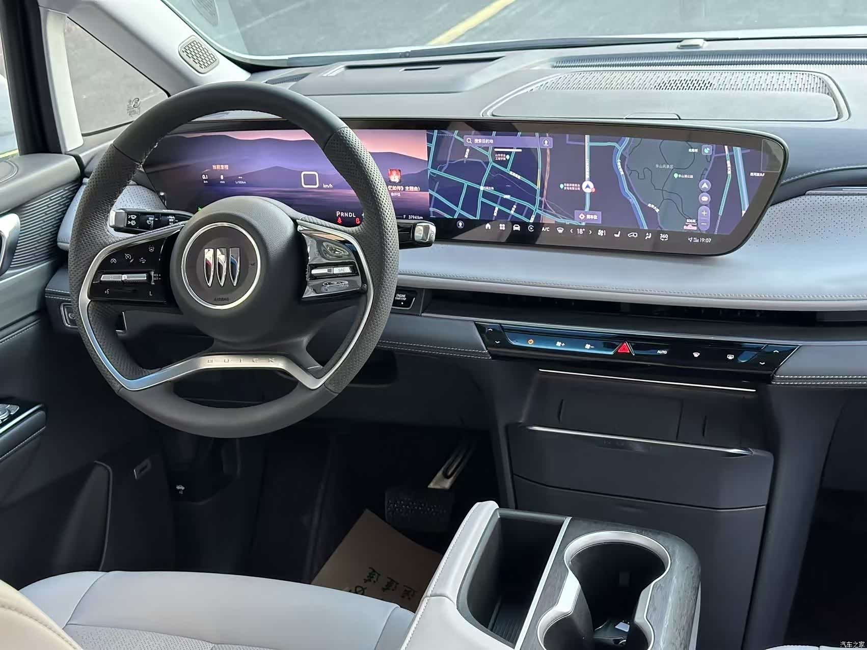 Buick GL8, 2025 9