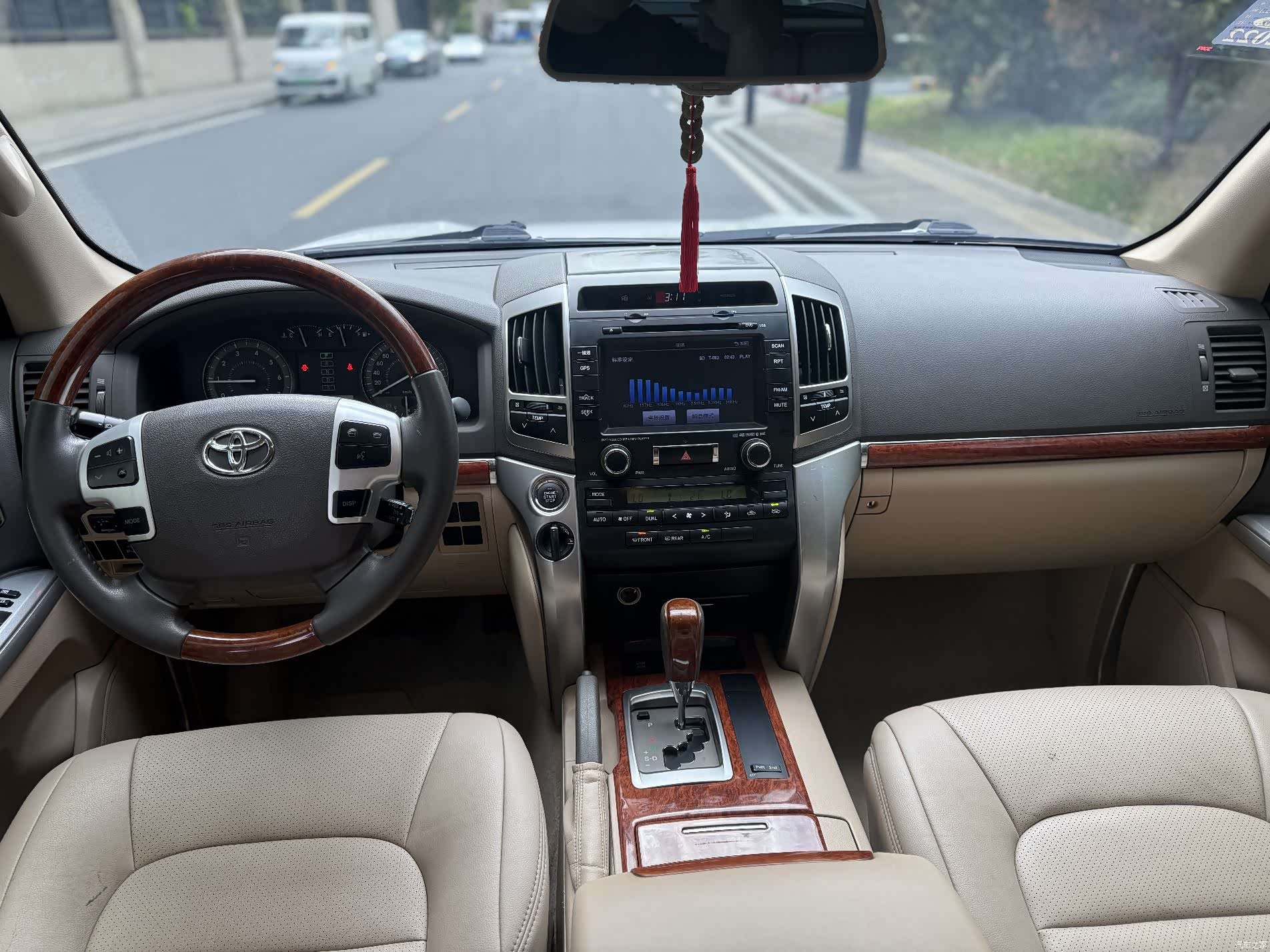 Toyota Land Cruiser, 2016 8
