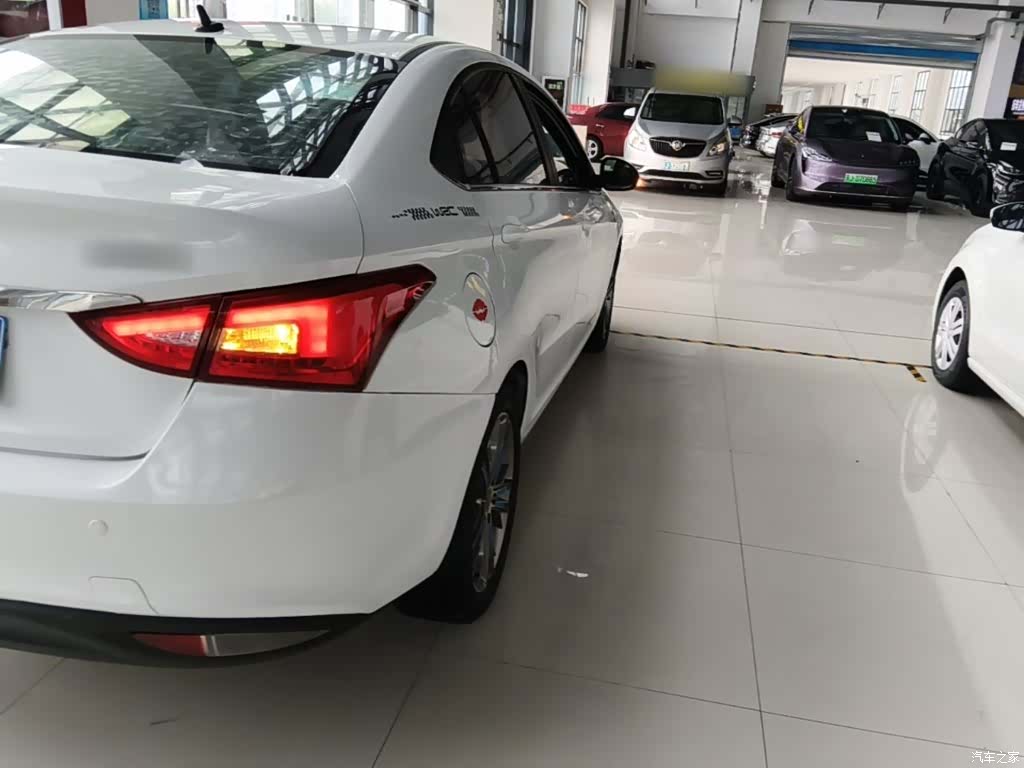 Chery 5, 2017 8