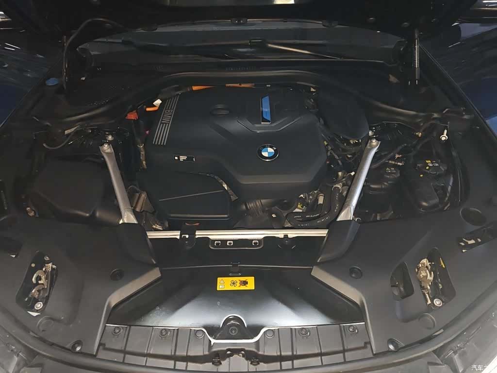 BMW 5 Series, 2023 21