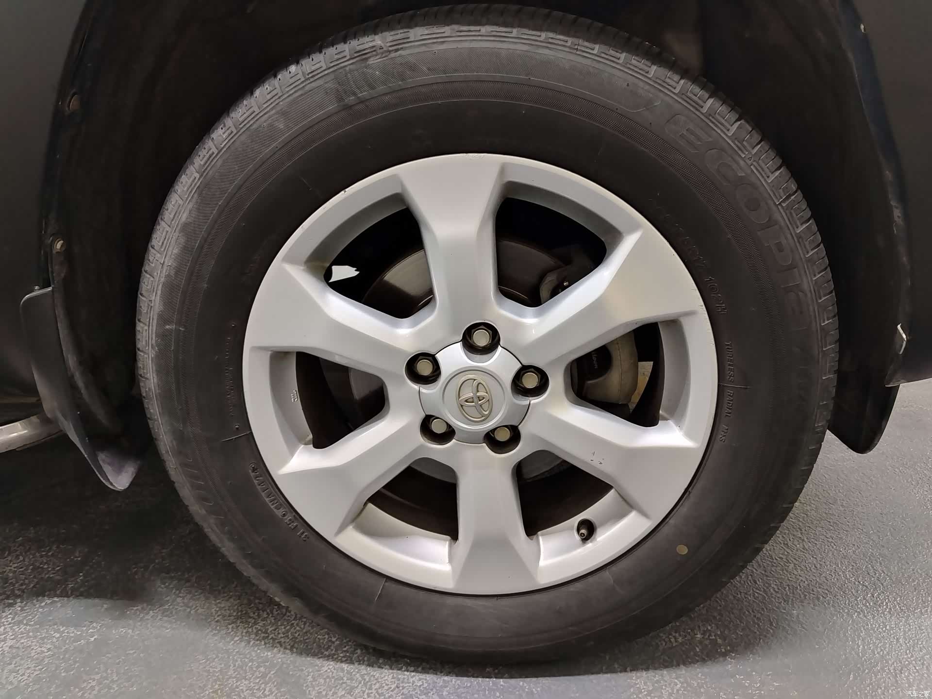 Toyota RAV4, 2011 14