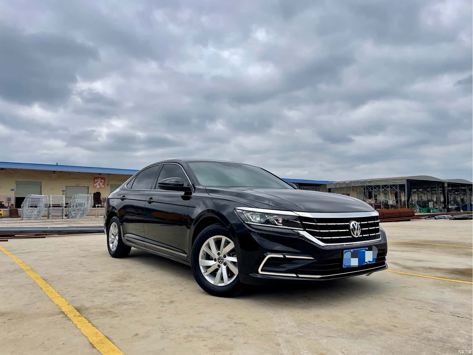 Volkswagen Passat, 2023 3
