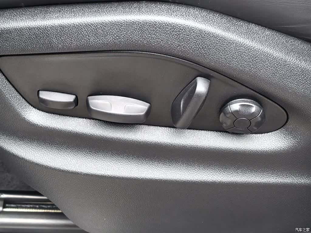 Porsche Cayenne, 2025 31