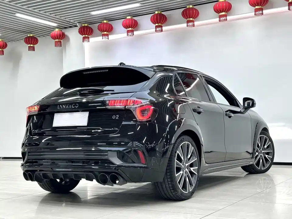 Lynk & Co 02 Hatchback