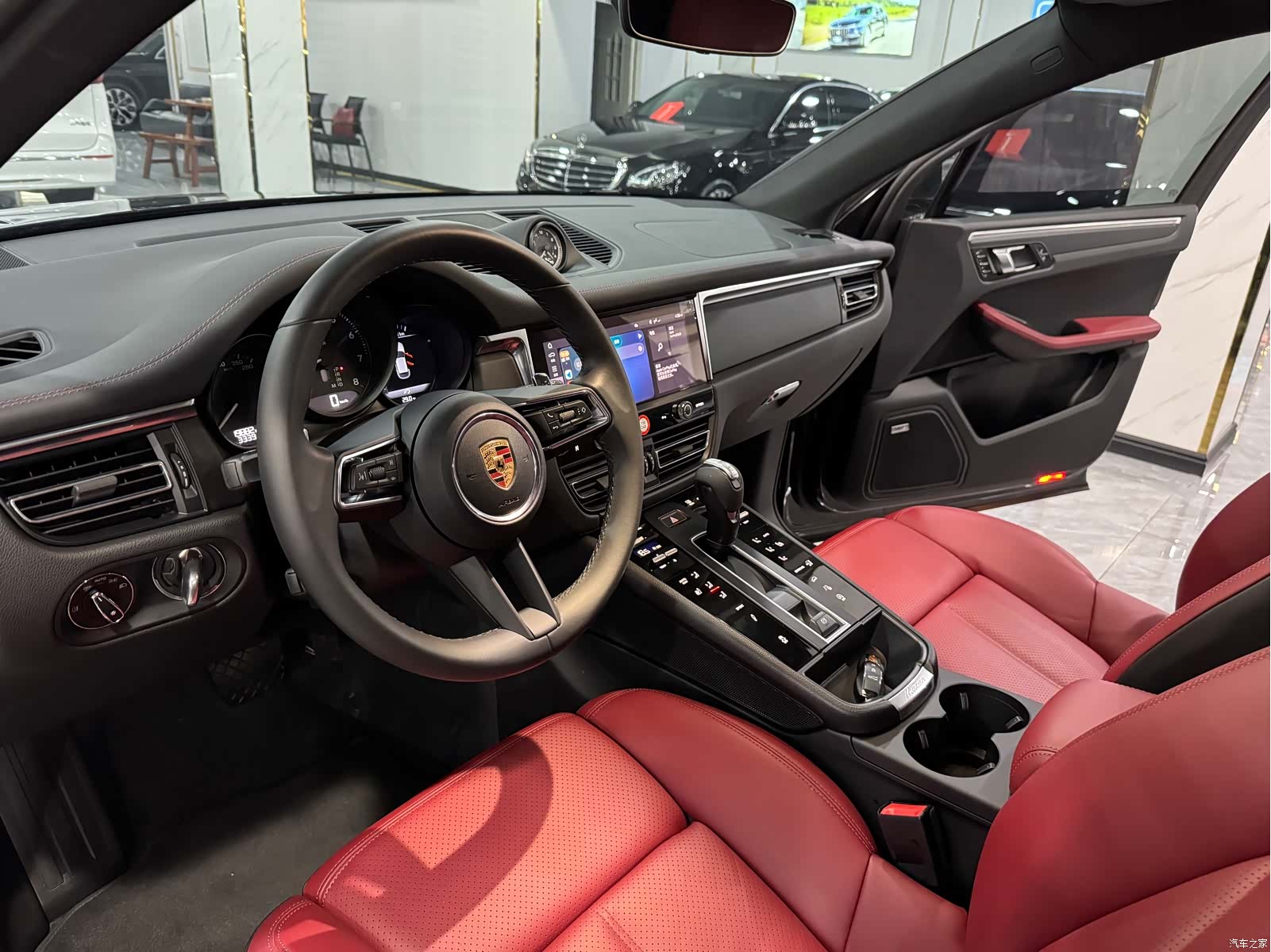 Porsche Macan, 2023 4