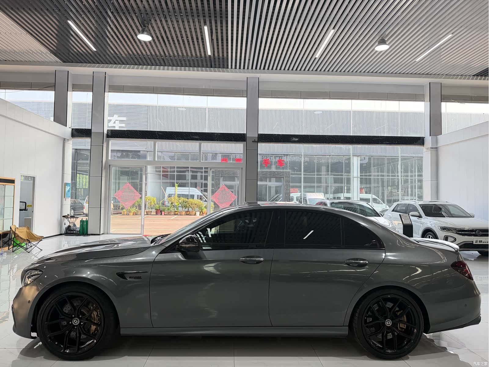 Mercedes-Benz E-Class, 2019 3